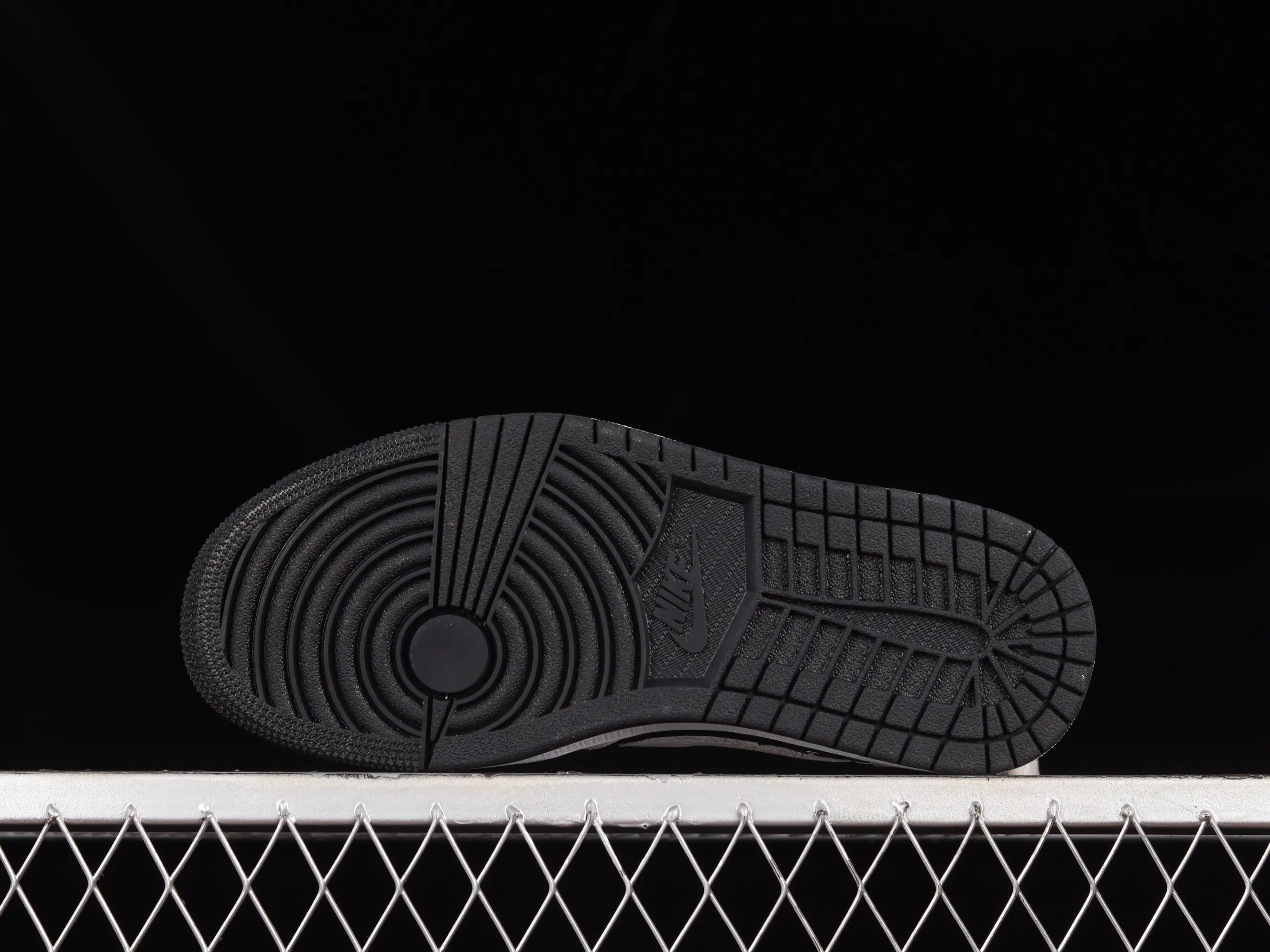 All categories Air Jordan Jordan series basketball shoes Air Jordan 1 Low Travis Scott x Air Jordan 1 Low OG AJ1 Joe 1 black and white panda reverse inverted hook joint casual sports basketball shoes DM7866-101
